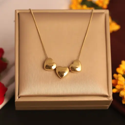 Trilove Charm